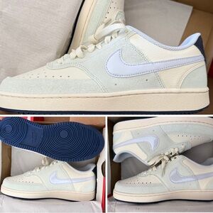 Nike Dunk woman’s Low-Top Sneaker - Cream & Light Blue